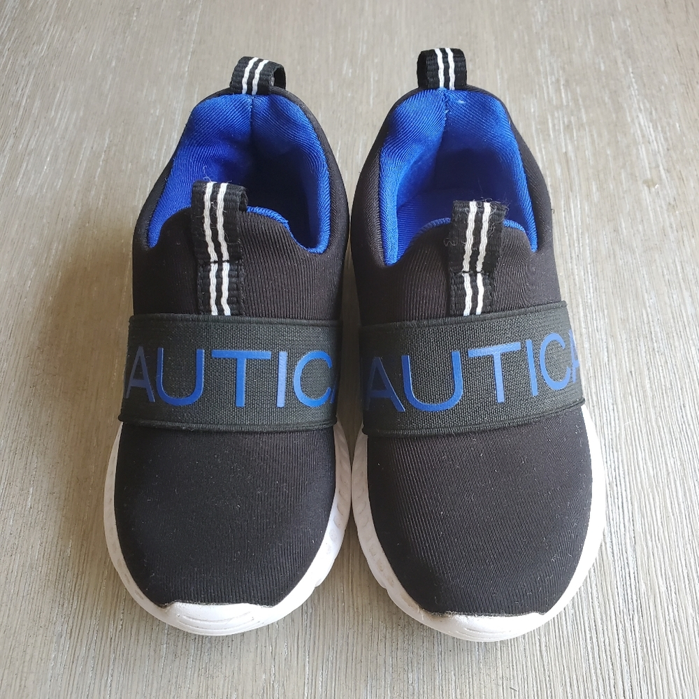 Nautica slip on sneakers